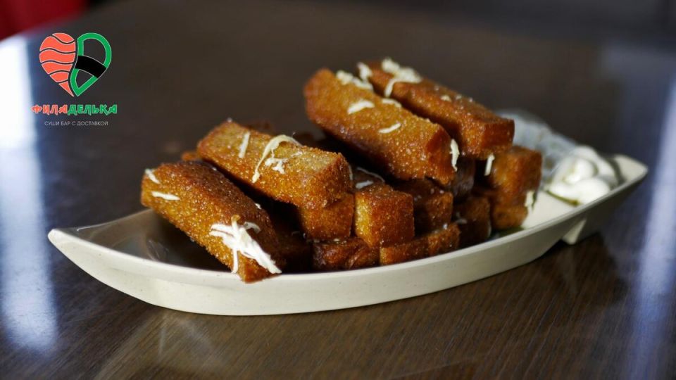 Чесночные сухарики от Филадельки: культовые закуски, которые нельзя пропустить