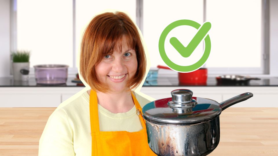 Пригоревшая пища сама отвалится со стенок кастрюли: положите на дно вот что