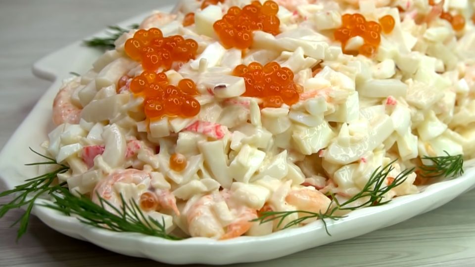 Про оливье забудете до следующего Нового года: салат «Царский» станет главной изюминкой застолья