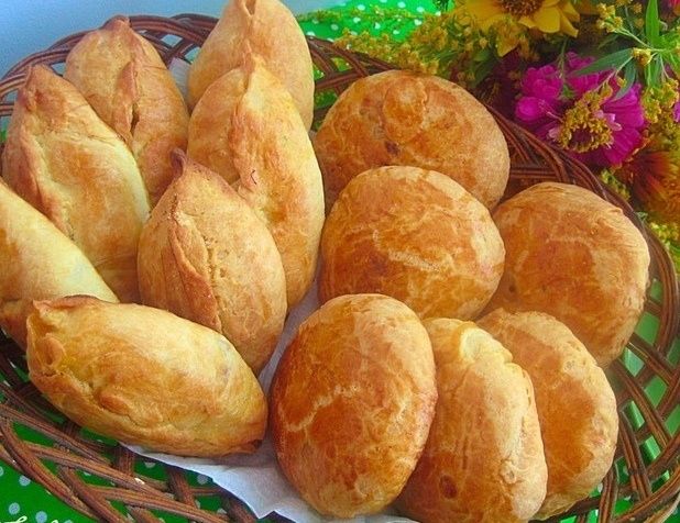 Нежные творожные пирожки со сливами: откройте для себя оригинальный рецепт