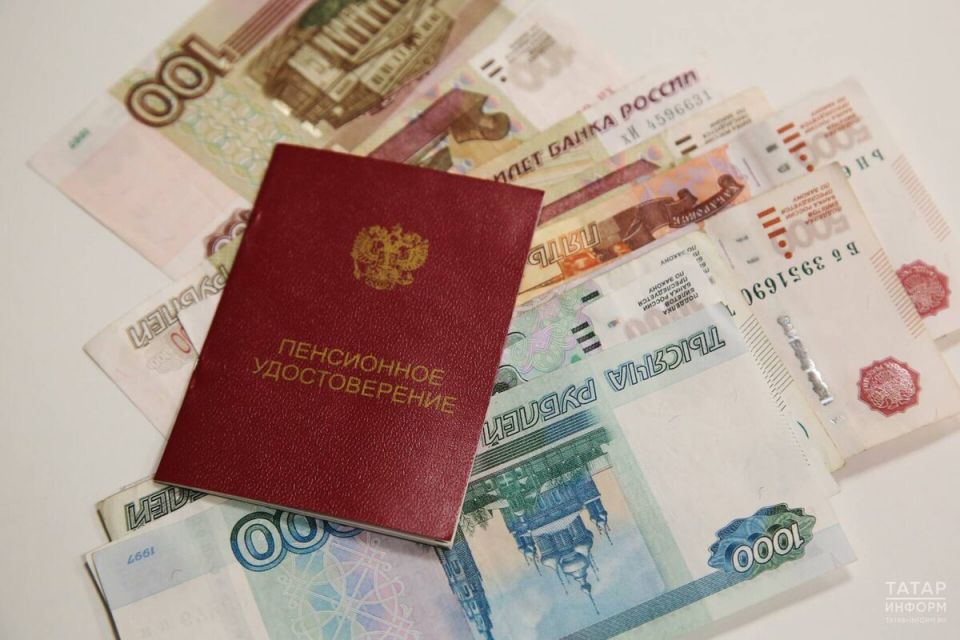 Какую зарплату стоит достичь, чтобы получить максимальный пенсионный балл в 2026 году