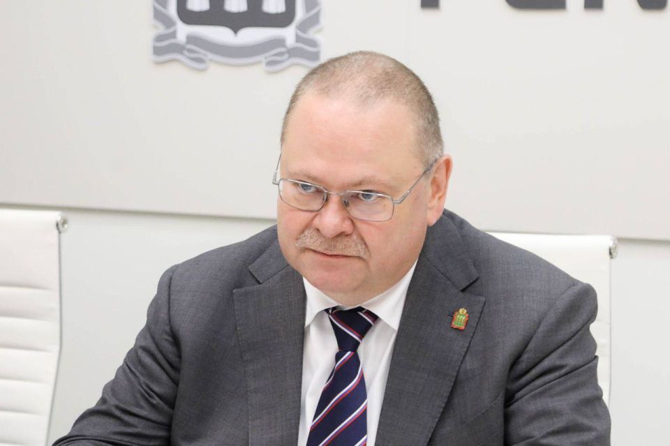 Олег Мельниченко: На площадке ПМЭФ обсудили с ректором МГИМО МИД России Анатолием Васильевичем Торкуновым вопросы повышения квалификации государственных и муниципальных служащих