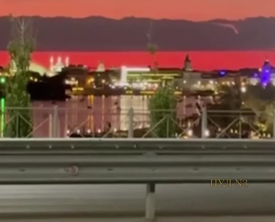     :