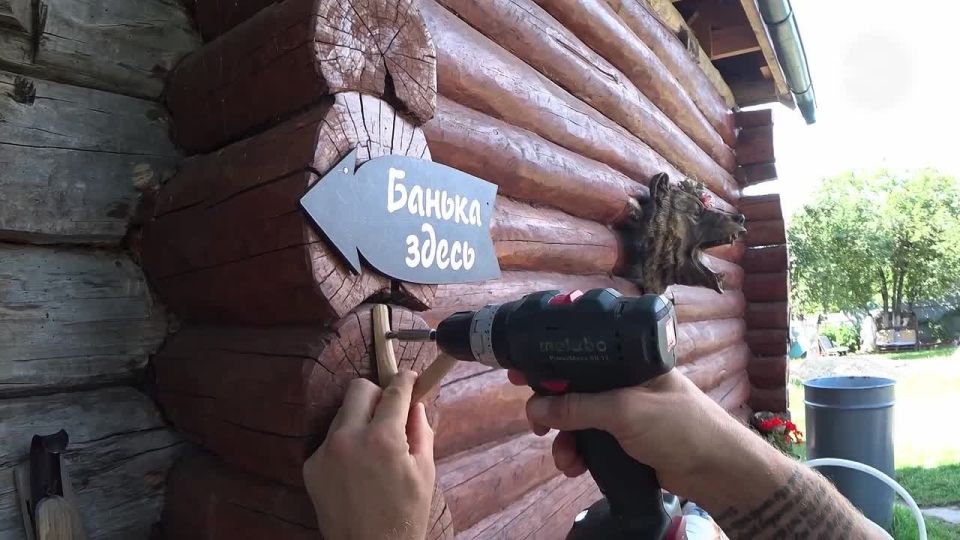       !   ,     