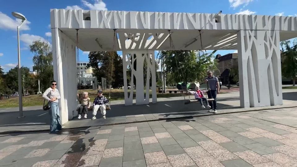  -: ,        