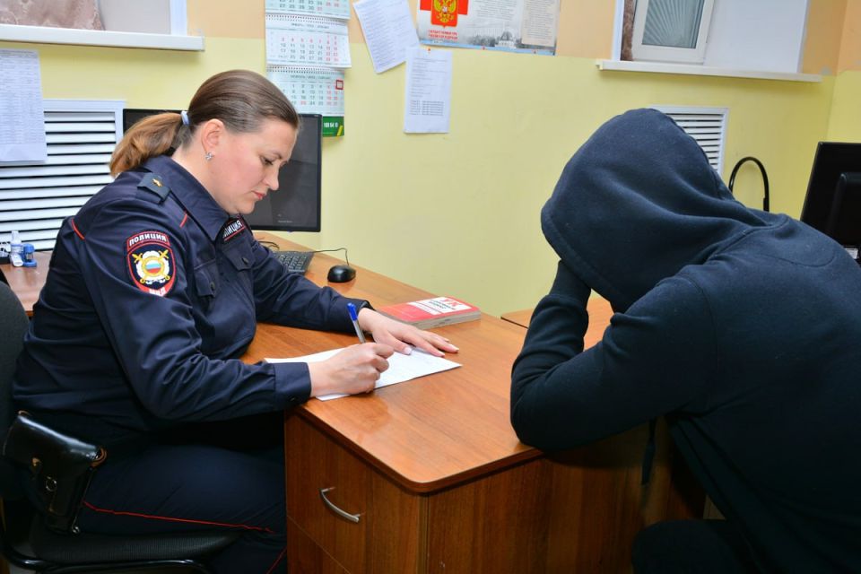 Развлекаясь в ночном заведении, пензенец потратил деньги с чужой банковской карты