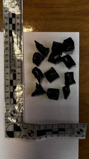 В Пензе полицейские изъяли 19 свертков с мефедроном у юных наркокурьеров