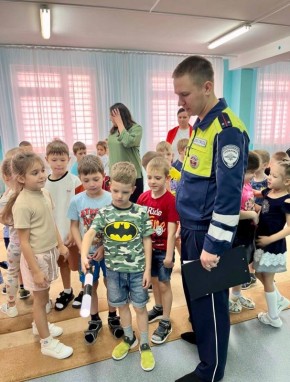 Сотрудники Госавтоинспекции Пензенского района посетили детский сад «Росток»