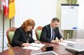 Олег Денисов: С руководителем пензенского филиала фонда «Защитники Отечества» Ольгой Борисовной Клейменовой подписали соглашение о сотрудничестве между городской администрацией и некоммерческой организацией