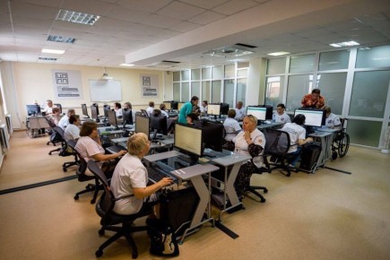 Олег Мельниченко: Год назад в Пензенской области заработал «Университет серебряного возраста», чтобы помочь старшему поколению адаптироваться к происходящим в обществе изменениям