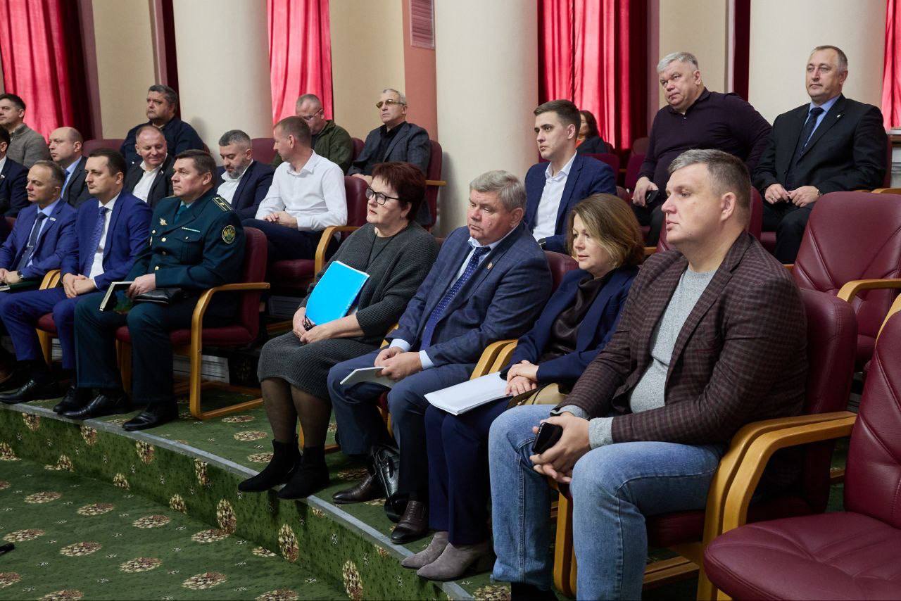 Олег Мельниченко: Проект регионального бюджета на 2026 год и плановые 2027-2028 годы рассмотрели сегодня на совместном заседании Стратегического совета и правительства Пензенской области Олег Мельниченко: Проект регионального бюджета на 2026 год и плановые 2027-2028 годы рассмотрели сегодня на совместном заседании Стратегического совета и правительства Пензенской области