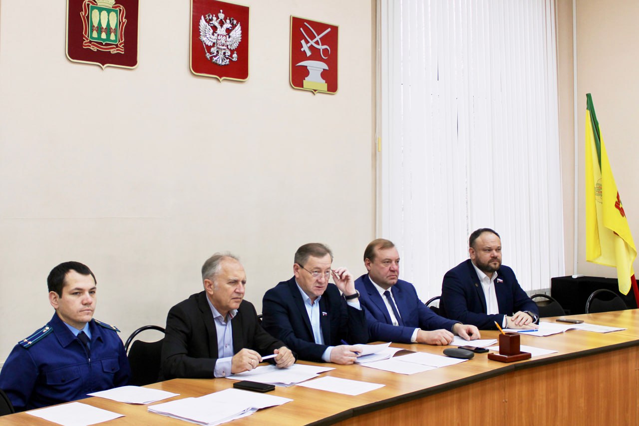 Александр Васильев совершил рабочую поездку в избирательный округ