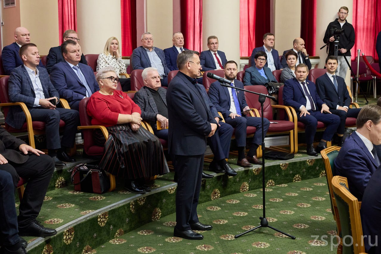 Вадим Супиков принял участие в совместном заседании Стратегического Совета и правительства региона Вадим Супиков принял участие в совместном заседании Стратегического Совета и правительства региона