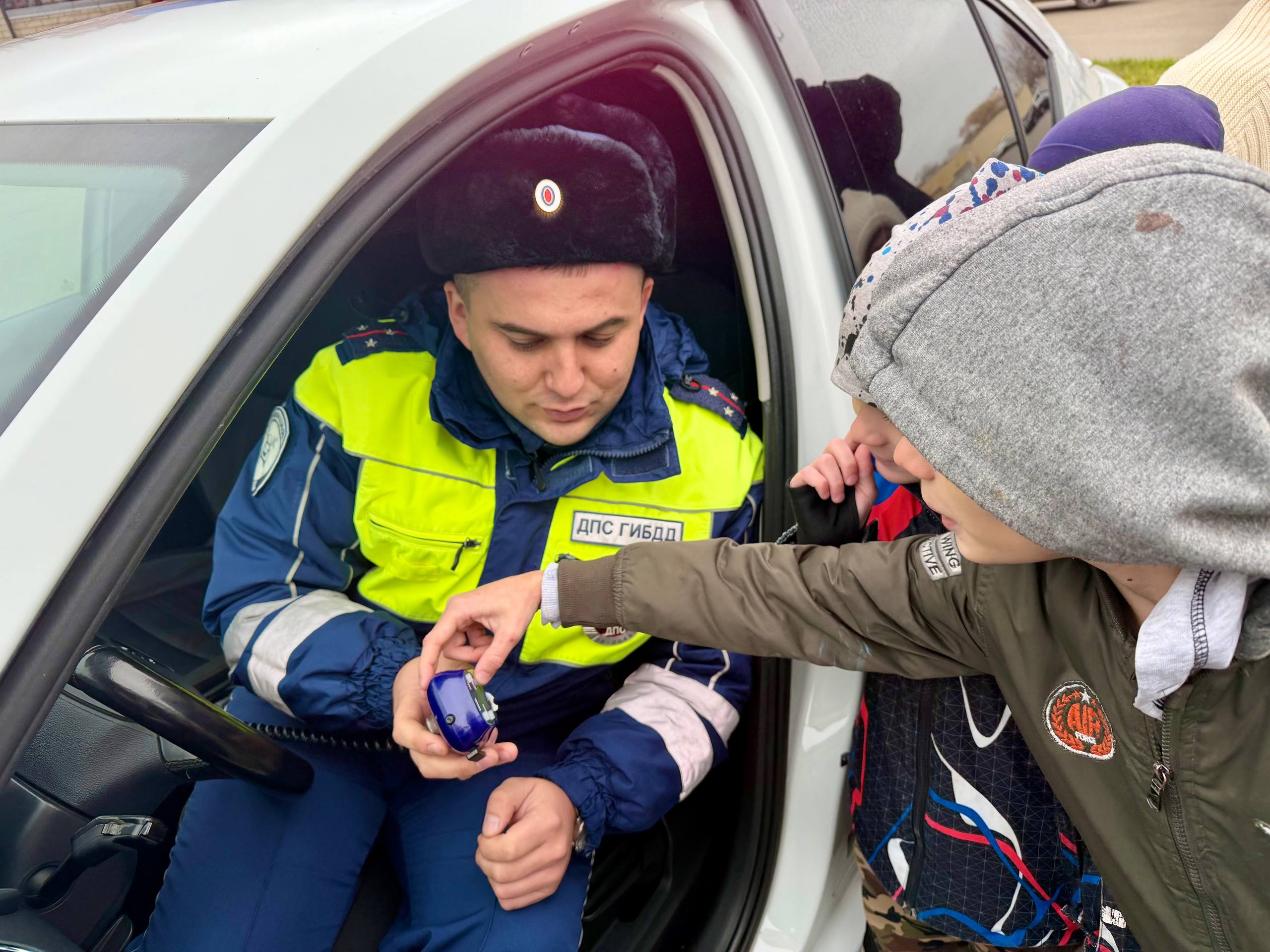 Маленькие гости из детского сада «Спутник» побывали на встрече с сотрудниками Управления МВД России по Пензенской области и Госавтоинспекцией
