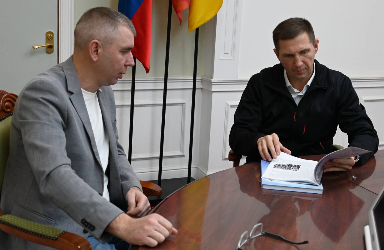 Олег Денисов: Встретился с ветераном боевых действий, участником СВО Антоном Хрулёвым Олег Денисов: Встретился с ветераном боевых действий, участником СВО Антоном Хрулёвым