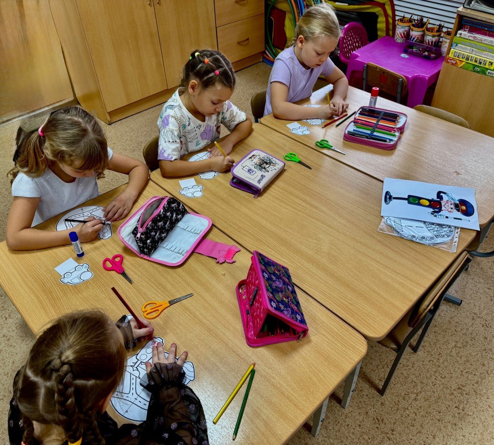 Сотрудники пензенской Госавтоинспекции провели беседу «Светофор - наш друг!» для воспитанников детского сада Сотрудники пензенской Госавтоинспекции провели беседу «Светофор - наш друг!» для воспитанников детского сада