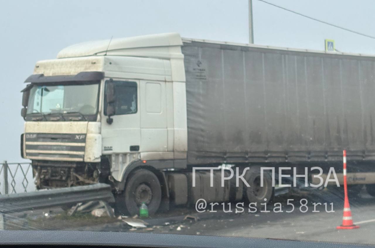 Серьезное ДТП произошло сегодня утром в Пензе Серьезное ДТП произошло сегодня утром в Пензе