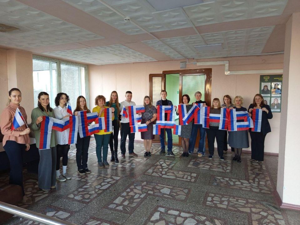 4 ноября вся страна празднует День народного единства — символ сплочённости многонационального российского народа 4 ноября вся страна празднует День народного единства — символ сплочённости многонационального российского народа