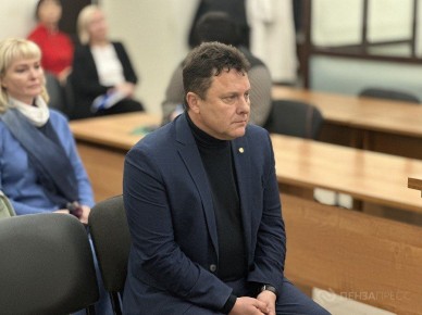 Оглашен приговор экс-главе Бессоновского района Александру Воронкову