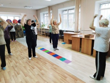 Пензенские пенсионеры укрепляют здоровье суставов