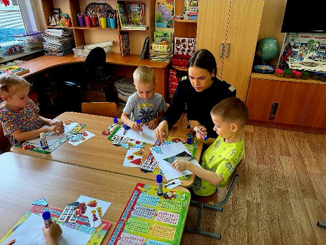 «Зебра— друг пешехода» акцию под таким названием провели сотрудники пензенской Госавтоинспекции «Зебра— друг пешехода» акцию под таким названием провели сотрудники пензенской Госавтоинспекции