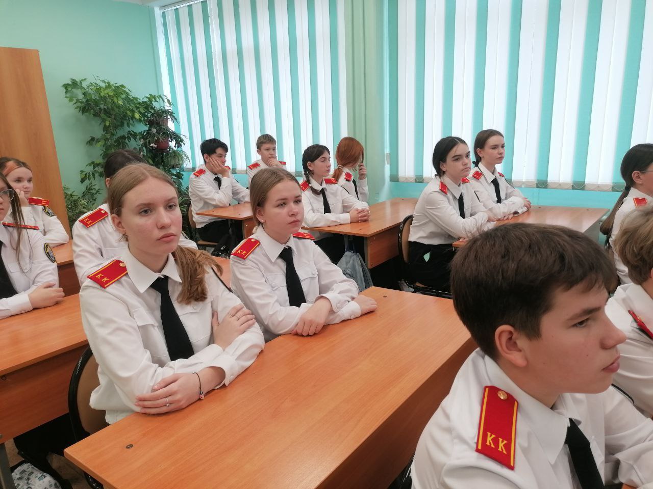 Сотрудник следственного управления СК России по Пензенской области провел урок патриотического воспитания с кадетами Сотрудник следственного управления СК России по Пензенской области провел урок патриотического воспитания с кадетами