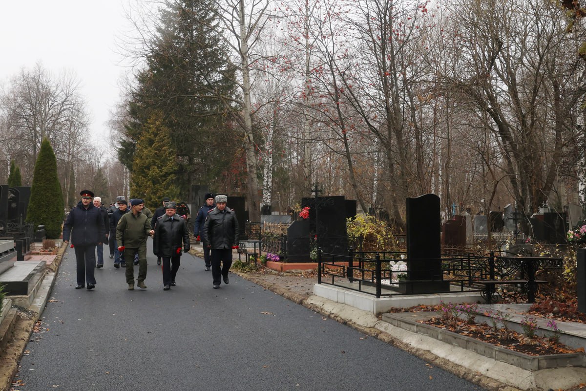 Никто не забыт. В Пензе полицейские почтили память коллег, погибших при исполнении служебных обязанностей Никто не забыт. В Пензе полицейские почтили память коллег, погибших при исполнении служебных обязанностей