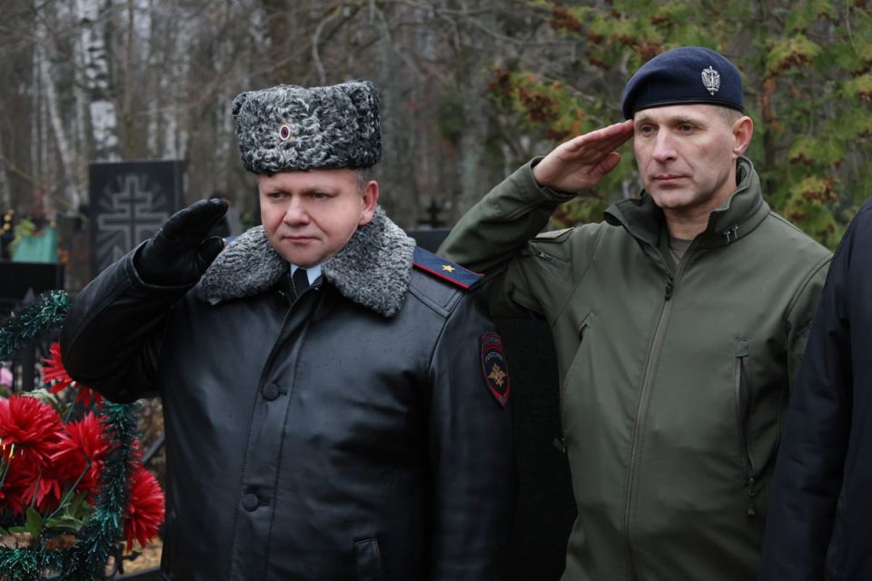 Никто не забыт. В Пензе полицейские почтили память коллег, погибших при исполнении служебных обязанностей