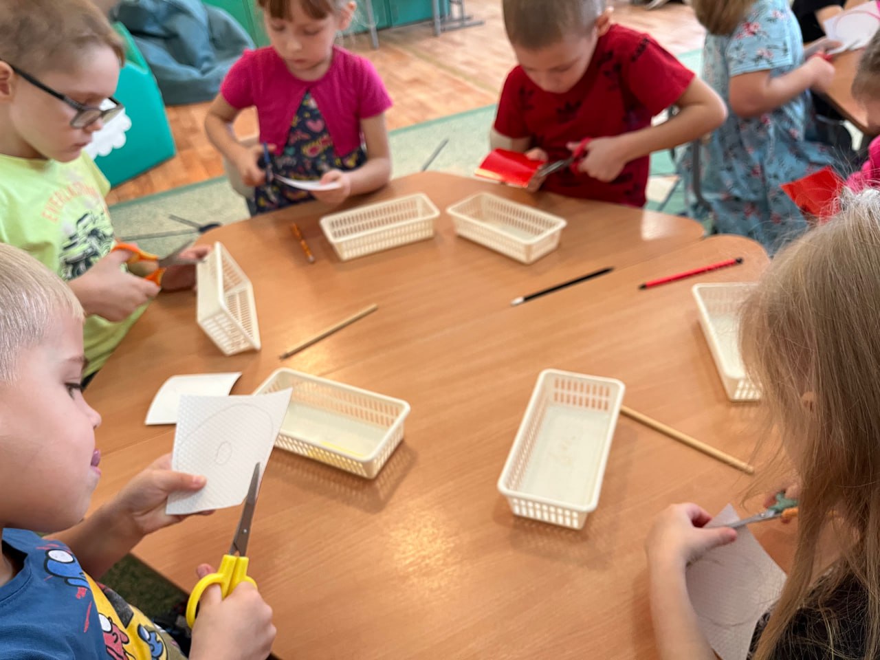 Сотрудники Госавтоинспекции Городищенского района провели мастер-класс по изготовлению световозвращающих аксессуаров Сотрудники Госавтоинспекции Городищенского района провели мастер-класс по изготовлению световозвращающих аксессуаров