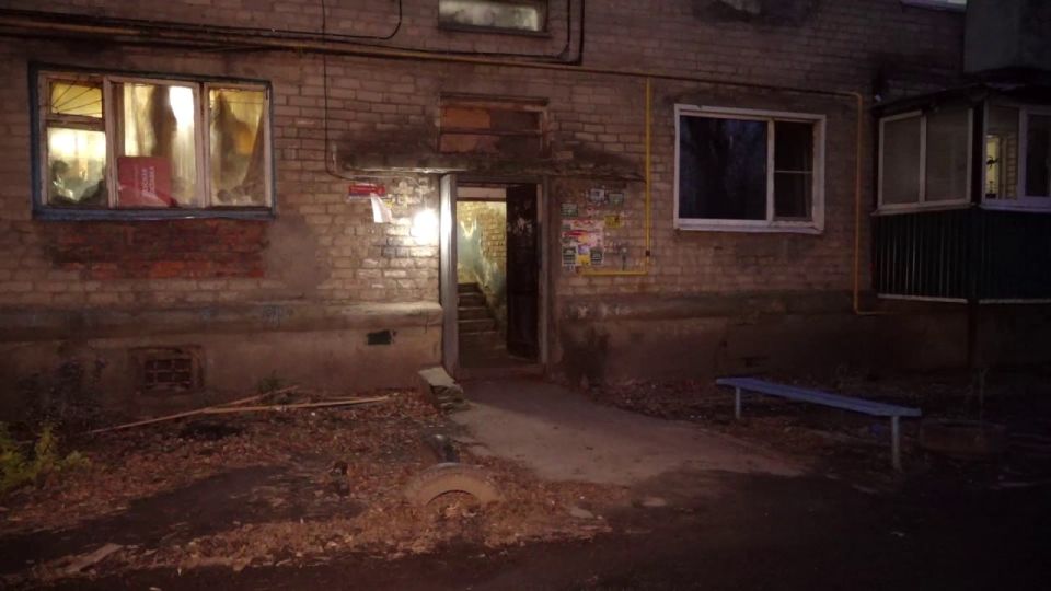 Пензенские полицейские по горячим следам задержали разбойника, напавшего на пенсионерку в подъезде