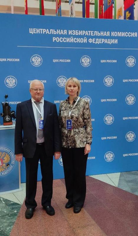 От Избирательной комиссии Пензенской области во Всероссийском семинаре-совещании принимают участие заместитель председателя Алексей Климухин и секретарь Татьяна Рожкова