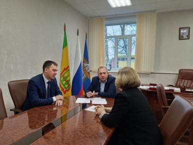 Владимир Вдонин рассмотрел обращения жителей Наровчатского района