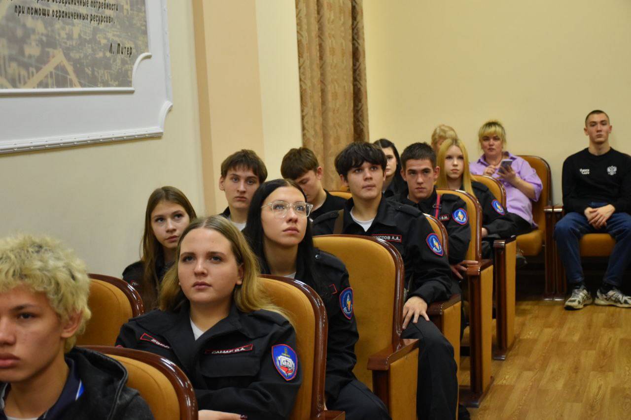 Сотрудники следственного управления приняли участие в проведении интеллектуальной игры «Дебаты-2025» в Многопрофильном колледже Пензенского государственного университета Сотрудники следственного управления приняли участие в проведении интеллектуальной игры «Дебаты-2025» в Многопрофильном колледже Пензенского государственного университета