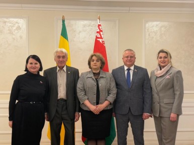 Парламентарии обсудили вопросы сотрудничества региона с городами-побратимами Республики Беларусь