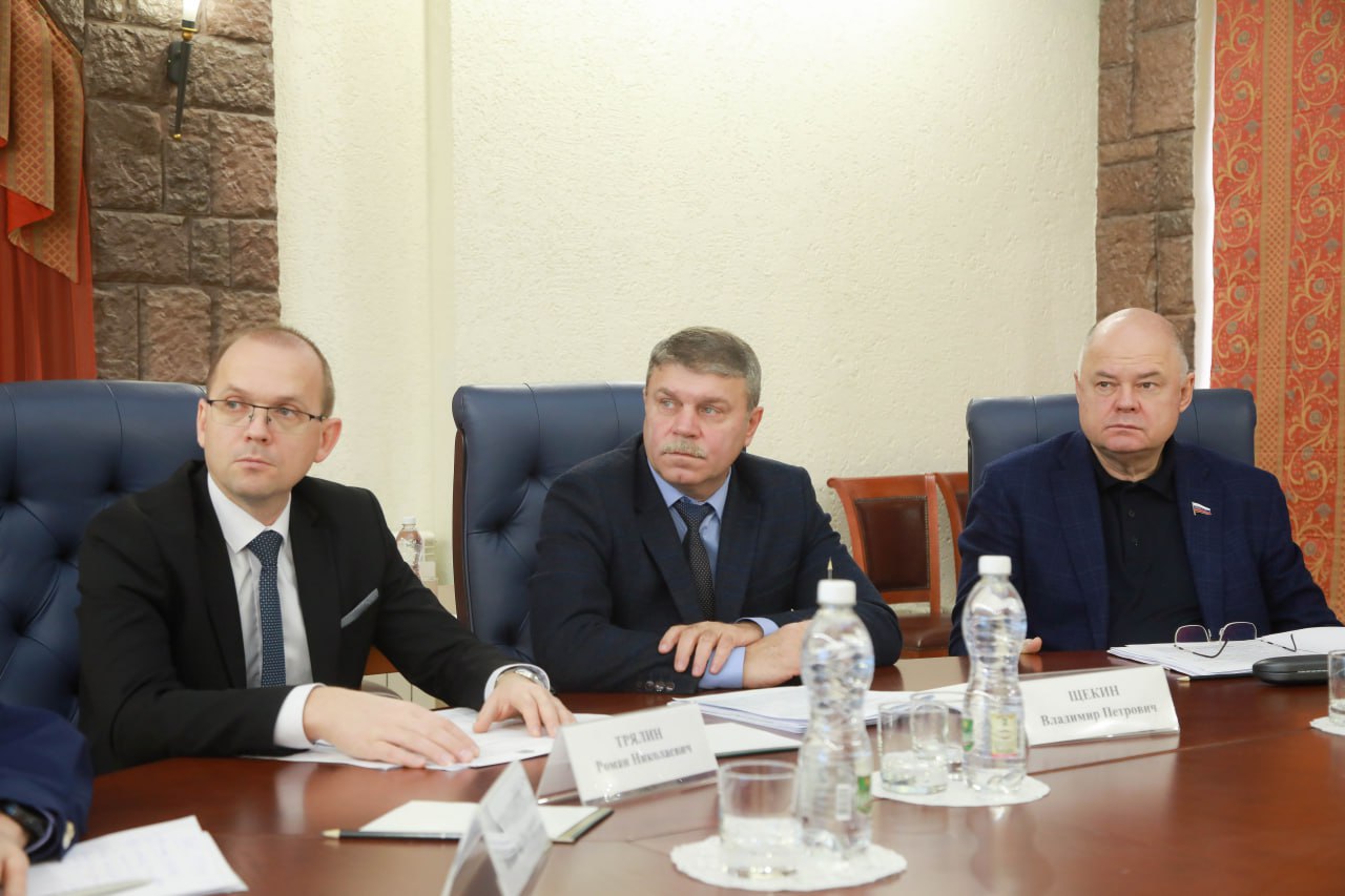 Расселение аварийного жилищного фонда рассмотрели на заседании правительства региона Расселение аварийного жилищного фонда рассмотрели на заседании правительства региона