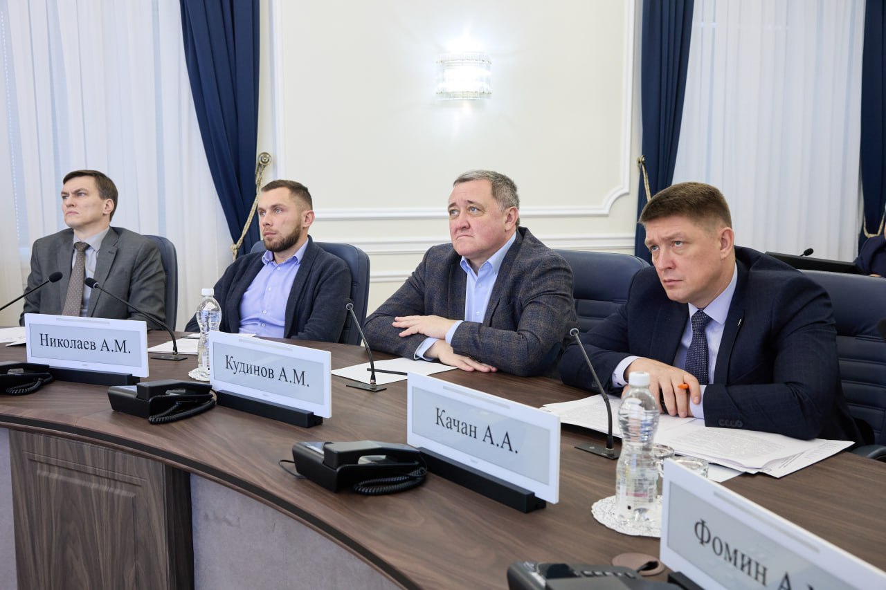 Расселение аварийного жилищного фонда рассмотрели на заседании правительства региона Расселение аварийного жилищного фонда рассмотрели на заседании правительства региона