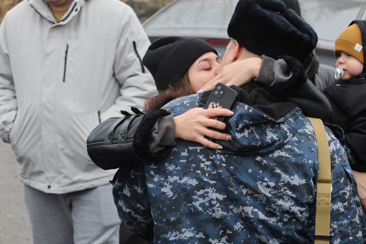 Пензенские полицейские вернулись домой после полугодовой командировки на Северном Кавказе Пензенские полицейские вернулись домой после полугодовой командировки на Северном Кавказе