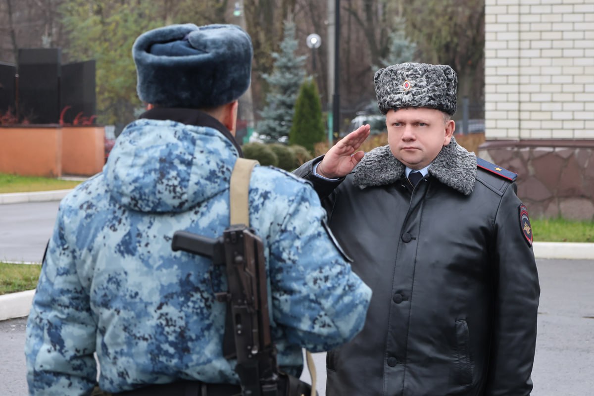 Пензенские полицейские вернулись домой после полугодовой командировки на Северном Кавказе Пензенские полицейские вернулись домой после полугодовой командировки на Северном Кавказе