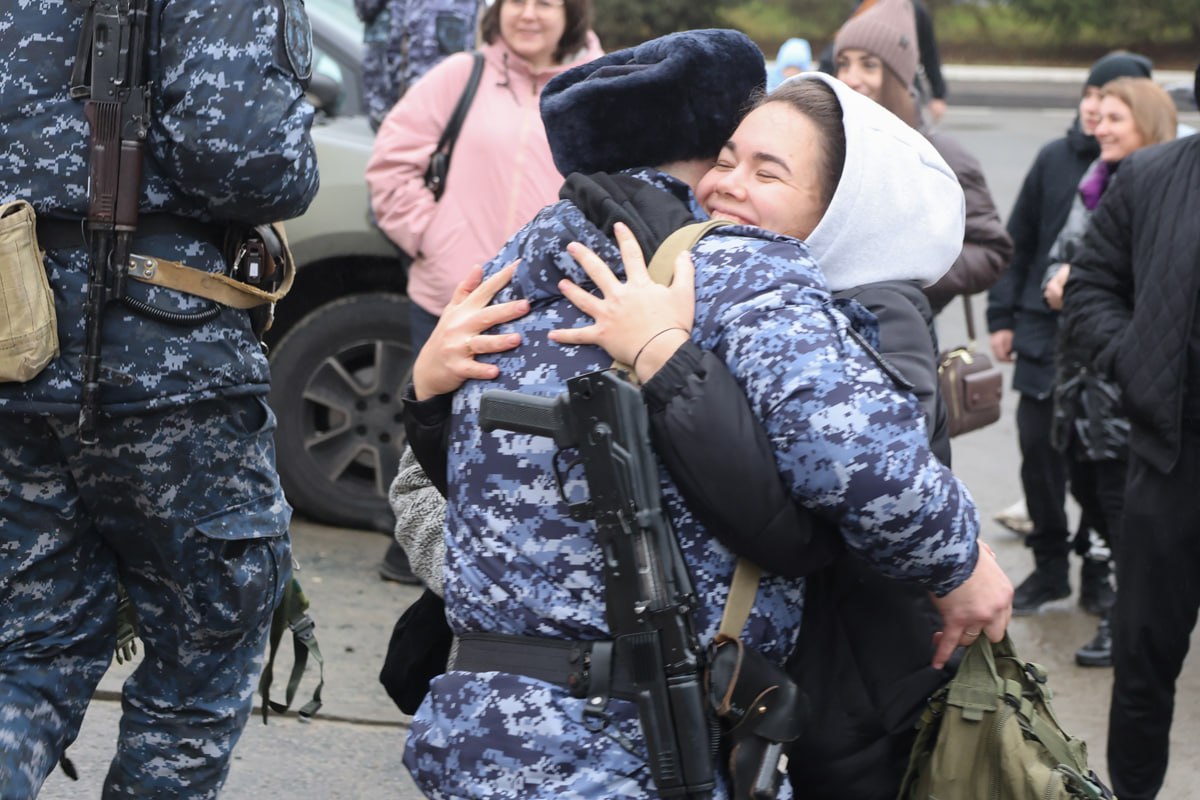 Пензенские полицейские вернулись домой после полугодовой командировки на Северном Кавказе Пензенские полицейские вернулись домой после полугодовой командировки на Северном Кавказе