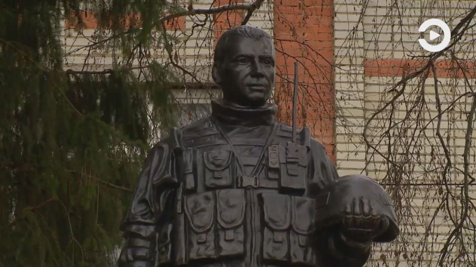 В Неверкинском районе благоустроили территорию у памятника участникам СВО