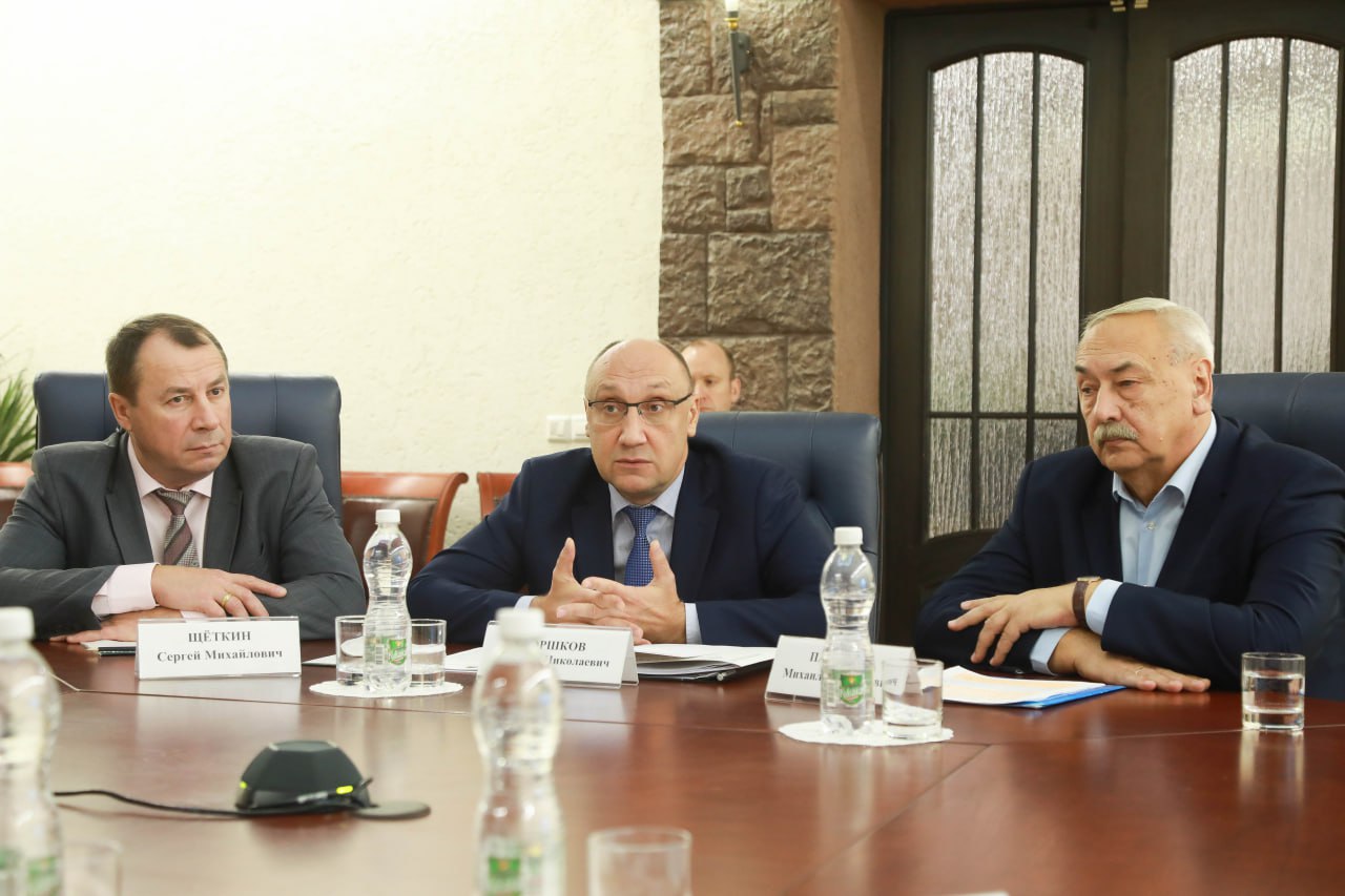 Расселение аварийного жилищного фонда рассмотрели на заседании правительства региона Расселение аварийного жилищного фонда рассмотрели на заседании правительства региона