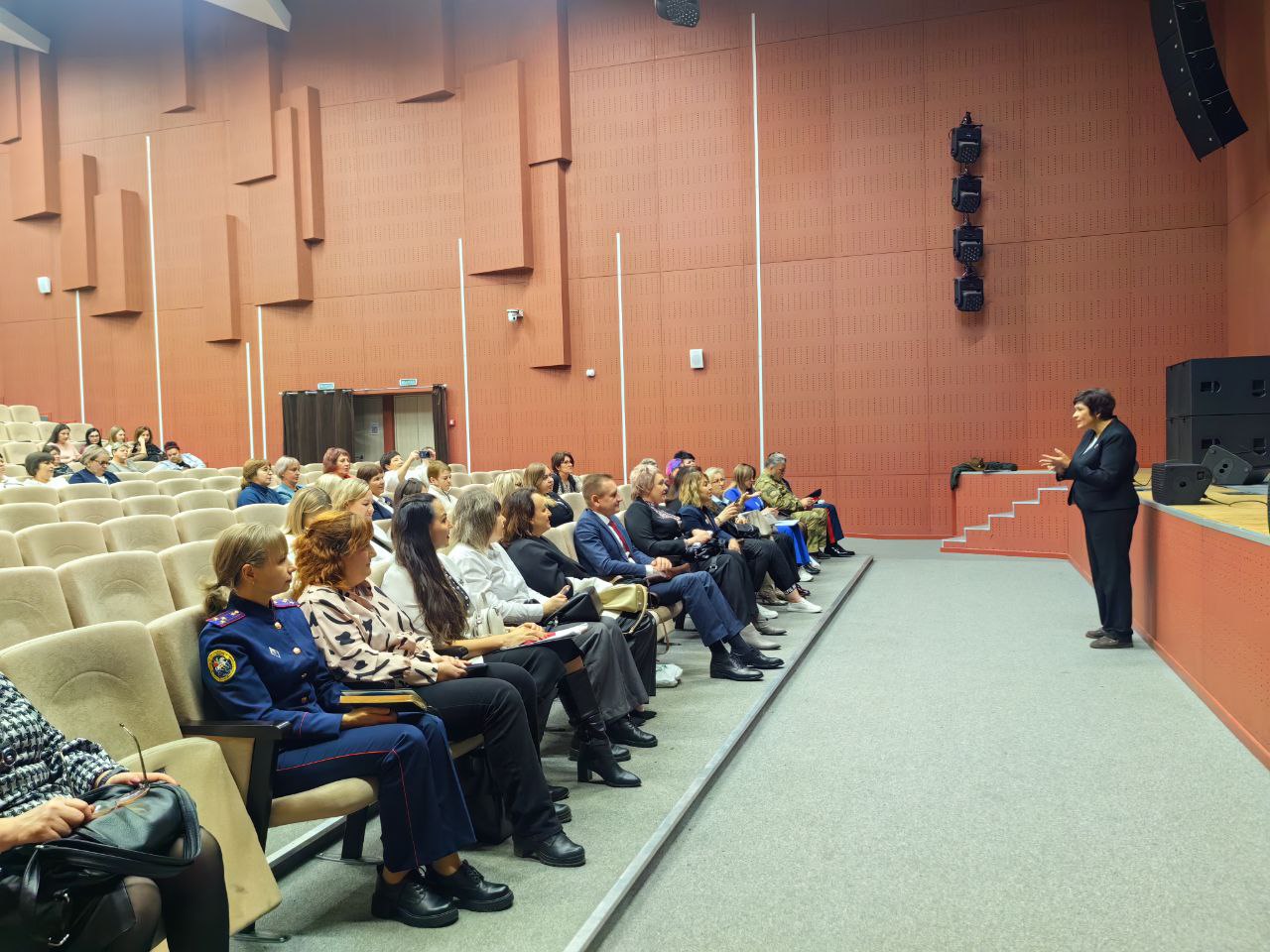 Сотрудница следственного управления приняла участие в межрегиональном форуме «Женщина – опора России» Сотрудница следственного управления приняла участие в межрегиональном форуме «Женщина – опора России»