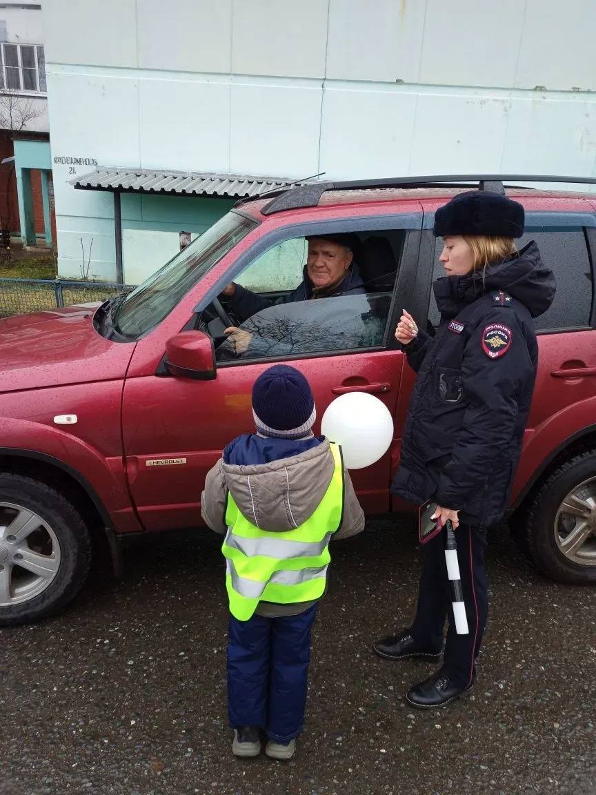 В День памяти жертв дорожно-транспортных происшествий в городе Каменка прошла профилактическая акция «Ангел памяти!» В День памяти жертв дорожно-транспортных происшествий в городе Каменка прошла профилактическая акция «Ангел памяти!»