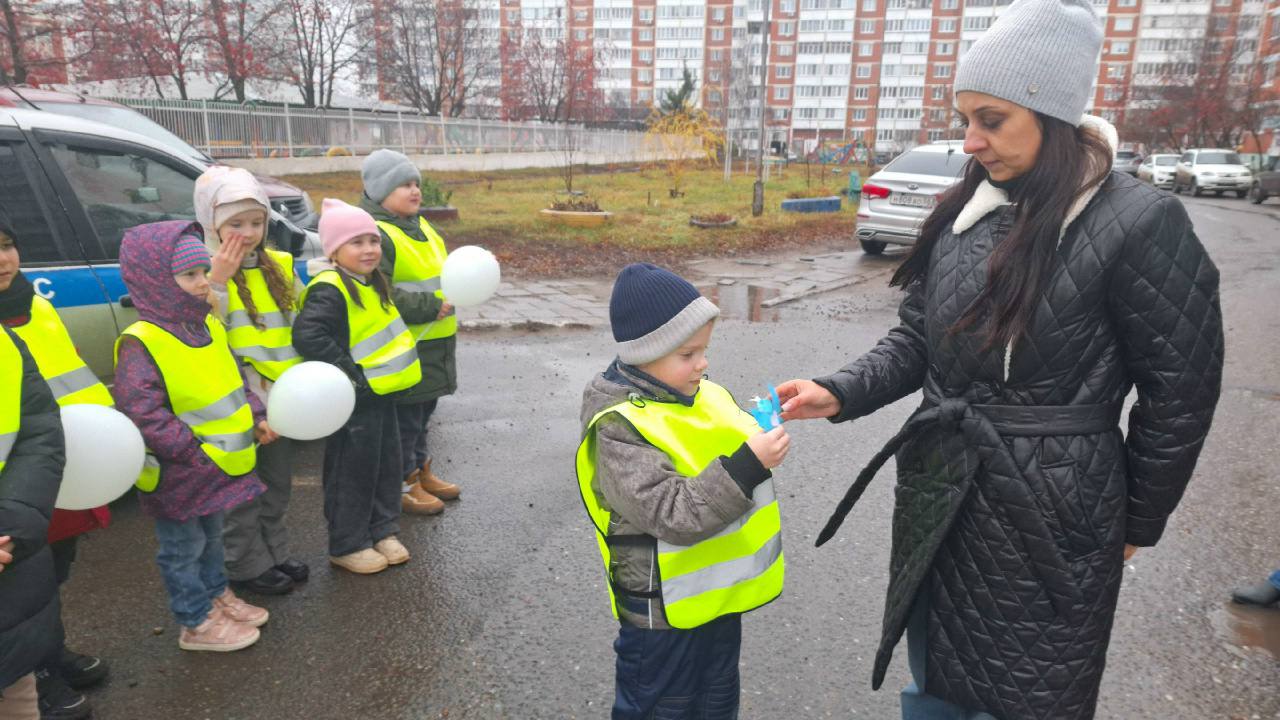 В День памяти жертв дорожно-транспортных происшествий в городе Каменка прошла профилактическая акция «Ангел памяти!» В День памяти жертв дорожно-транспортных происшествий в городе Каменка прошла профилактическая акция «Ангел памяти!»