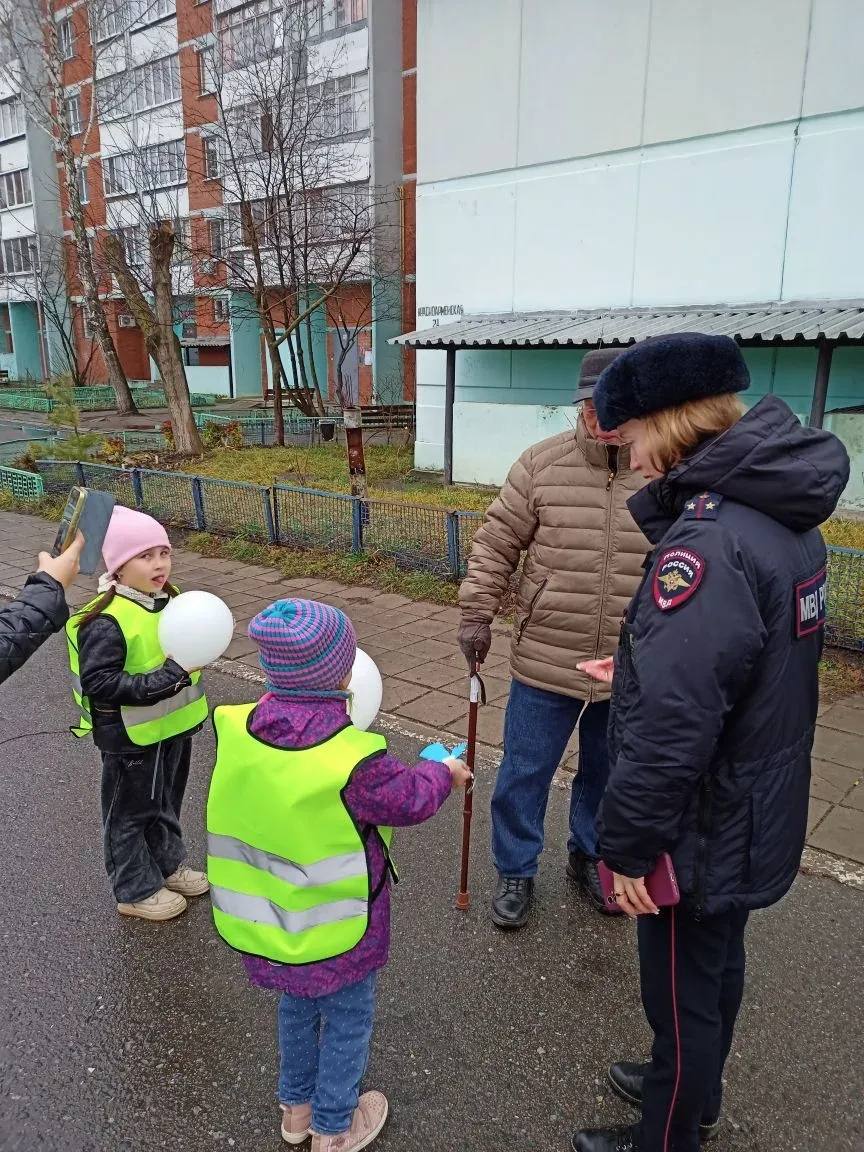 В День памяти жертв дорожно-транспортных происшествий в городе Каменка прошла профилактическая акция «Ангел памяти!» В День памяти жертв дорожно-транспортных происшествий в городе Каменка прошла профилактическая акция «Ангел памяти!»