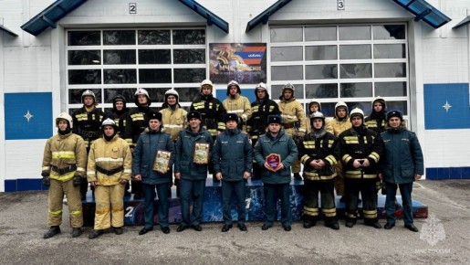 В Специальном управлении ФПС № 22 МЧС России определили сильнейших в пожарном кроссфите