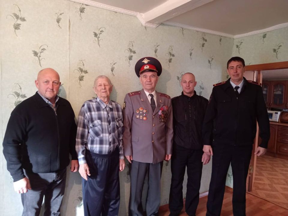 95 В Пензенской области поздравили с 95-летием ветерана органов внутренних дел