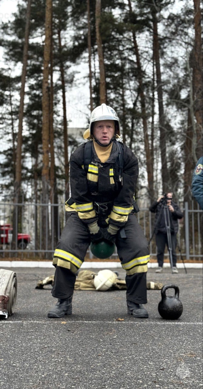 В Специальном управлении ФПС № 22 МЧС России определили сильнейших в пожарном кроссфите В Специальном управлении ФПС № 22 МЧС России определили сильнейших в пожарном кроссфите