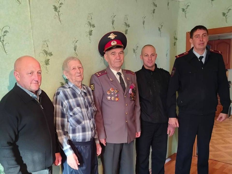 95 В Пензенской области поздравили с 95-летием ветерана органов внутренних дел