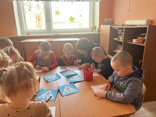 Сотрудники Госавтоинспекции Лунинского района провели акцию «Зебра — пешехода друг, это знают все вокруг» Сотрудники Госавтоинспекции Лунинского района провели акцию «Зебра — пешехода друг, это знают все вокруг»